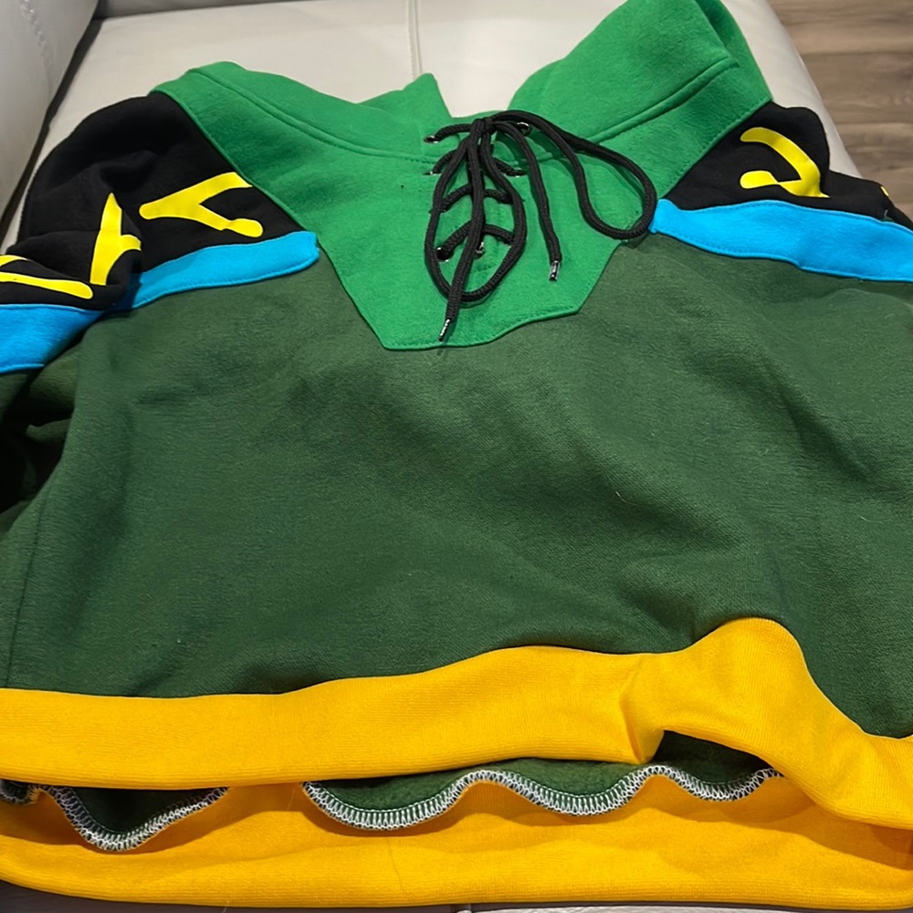 Kigu stop queen Anna crop jacket